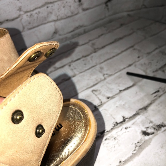 Madden Girl open Toe/Heel Tan Chunky Heel 7 1/2 Shoes - Picture 3 of 8